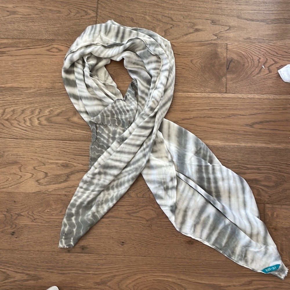 RIVER + Sky scarf